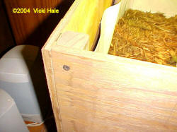 TABLE%20CORNER%20DETAIL_small.jpg